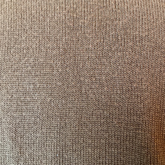 COPY - Forever 21 bishop sleeve sweater. Size L fits like an oversized small. - Picture 4 of 6